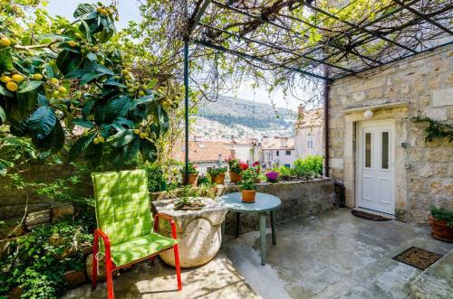 Apartamentos Old Town Green Oasis