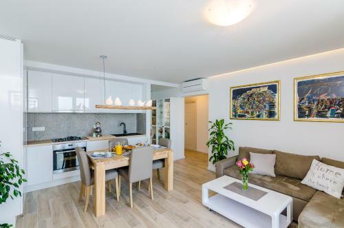 Apartments Lazarin