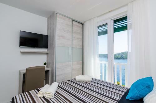 Apartments Lazarin