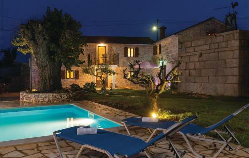 Four-bedroom Holiday Home In Fabci