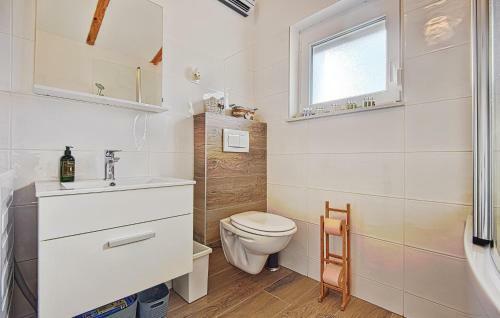 Three-bedroom Holiday Home In Durdevac