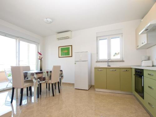 Apartments Majda 1932
