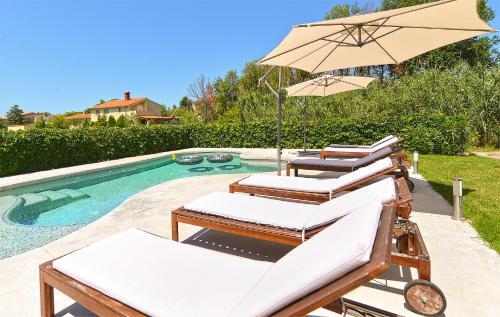 Apartments Valbandon With Pool 31