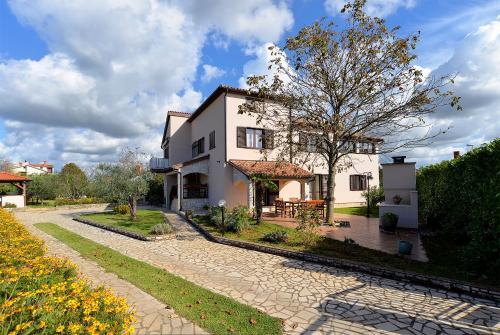 Apartments Valbandon 38