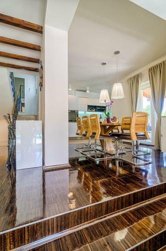 Captain's House - Villa With Swimming Pool & Sauna