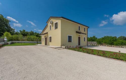 Villa Giovanna Fuskulin With Pool