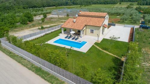 Villa Giovanna Fuskulin With Pool