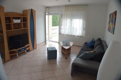 Holiday Apartment In House Damir