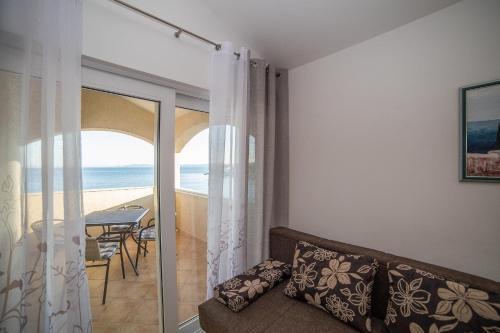 Apartments Villa Sea 1838