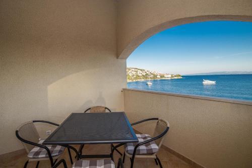 Apartments Villa Sea 1838