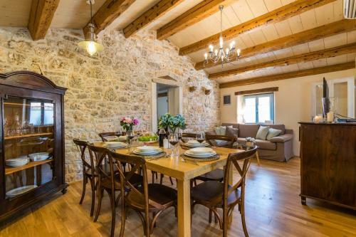 House Grandi?i 1852