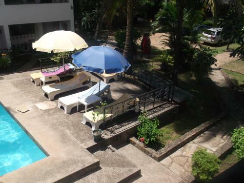Hostal Papillon Beach Apartments