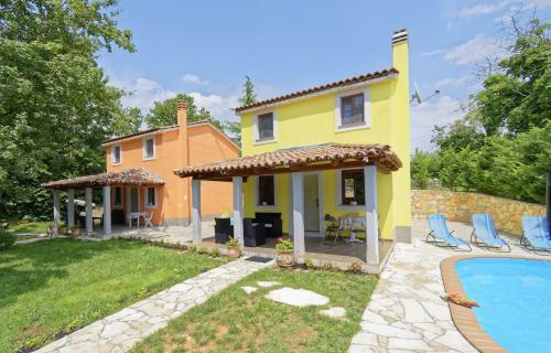 Holiday Home Sunny Twins