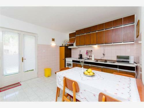 Apartment Masha In Hvar