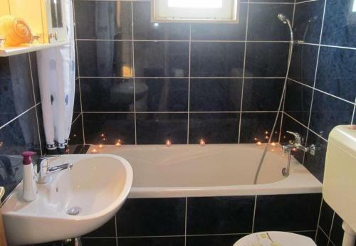 Hostal Apt And Room Dar - 400 M From Sea
