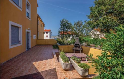 One-bedroom Apartment In Jadranovo