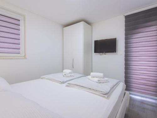 Pretty Apartment In Imotski Close To River