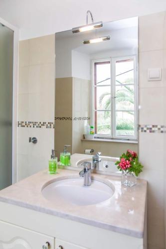 House Gardenia House