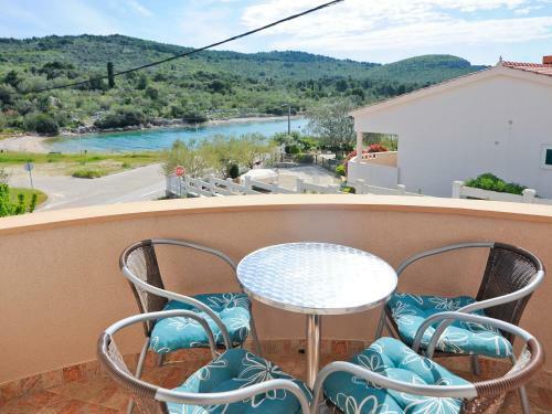 Apartments Vidov By The Beach