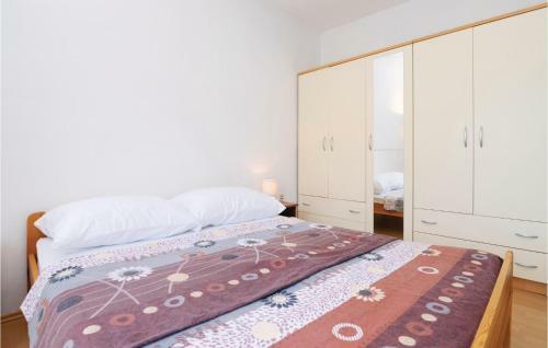 Two-bedroom Apartment In Krusevo