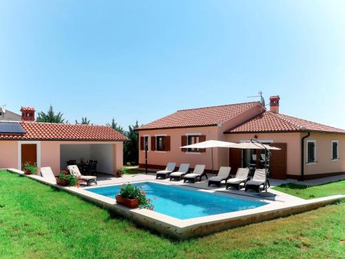 Holiday Home Dori - Lbn394