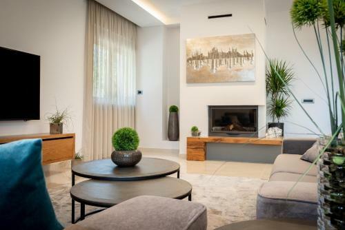 Luxurious Villa Laurea