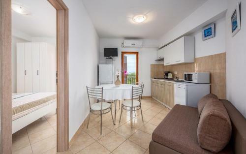 Apartments Drenje