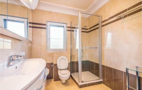 Four-bedroom Holiday Home In Linardici