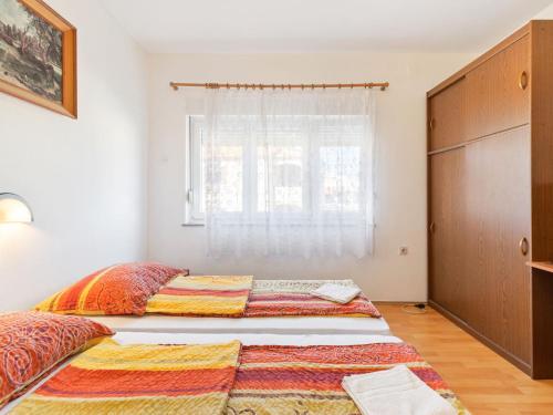Decent Apartment In Li?njan With Balcony