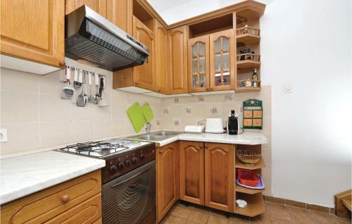 Three-bedroom Holiday Home In Lun