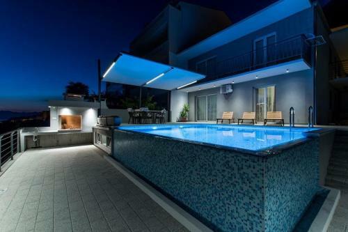 Apartment Stanko In Makarska, Private Pool