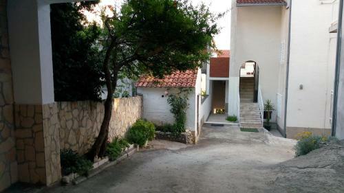 Hostal Guest House Gracijana