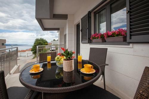 Apartments A&z