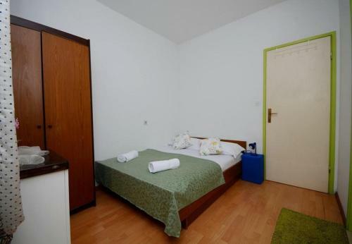 Apartments Jadro - 250m From Beach