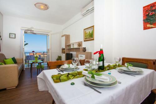 Apartmani Mira