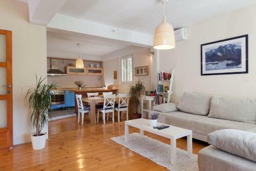 Apartments Maja - 50m From Beach
