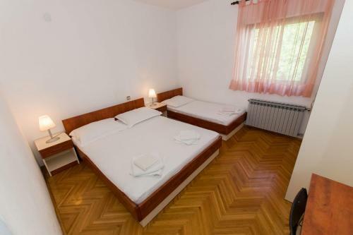 Apartments Prgo - View & Parking