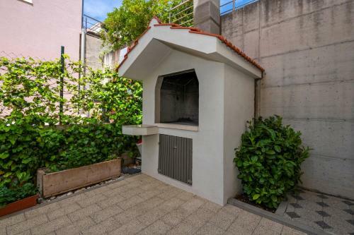 Apartment With Big And Free Private Parking