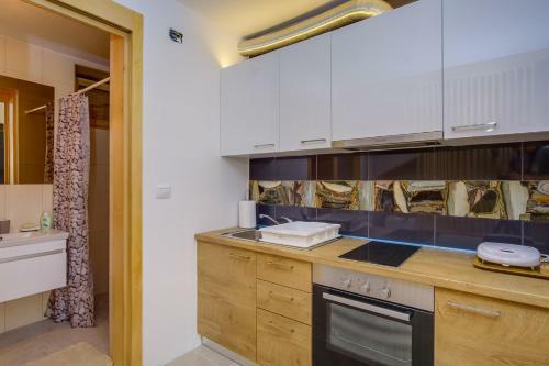 Elegant Apartment Iris