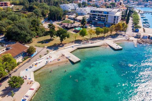 Apartment Maestral Near The Beach