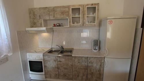 Hostal Apartments Vrbov?an