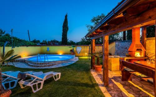 House Mali Vareski 585