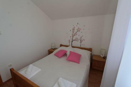 Hostal Apartments Valdina