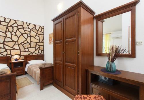 Holiday Home Denis - 100m From Sea