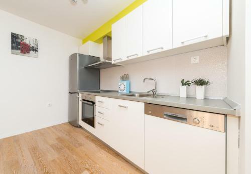 Hostal Sunhill Apartments