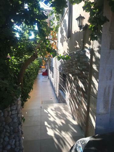 Hostal Deluxe Rooms For Rent