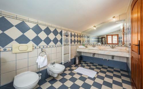 Villa Bacio With Pool, Wine Cellar, Volleyball Field
