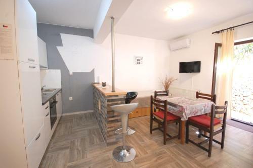 Apartments Snjezana