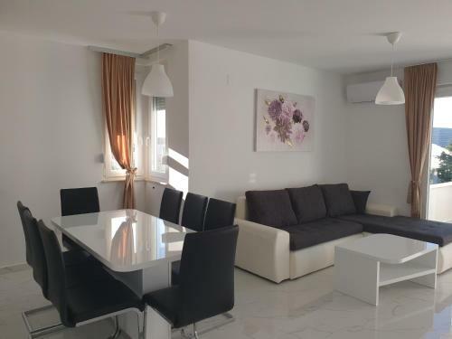 Apartamento Villa Sandy With A Pool