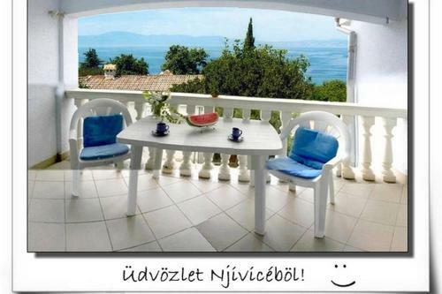 Nat�lia Apartment Njivice